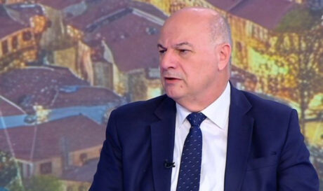 Κώστας Τσιάρας