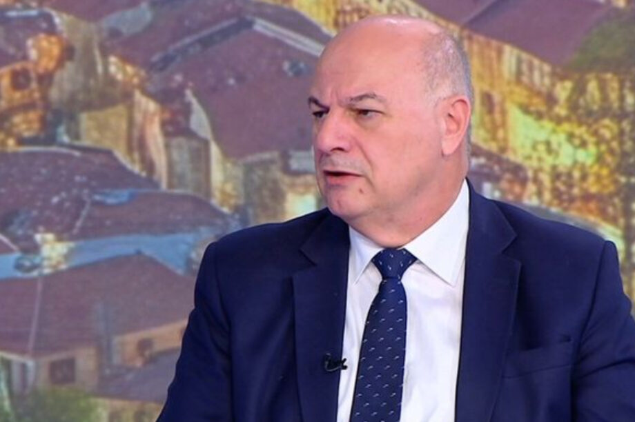 Κώστας Τσιάρας