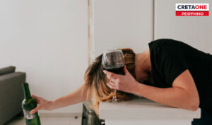 Ρέθυμνο: Στο νοσοκομείο «λιώμα» από το αλκοόλ 17χρονη – Συνελήφθη 23χρονος