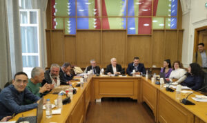 Περιφέρεια Κρήτης: Πράσινο φως για δύο μεγάλες τουριστικές επενδύσεις από την Επιτροπή Περιβάλλοντος