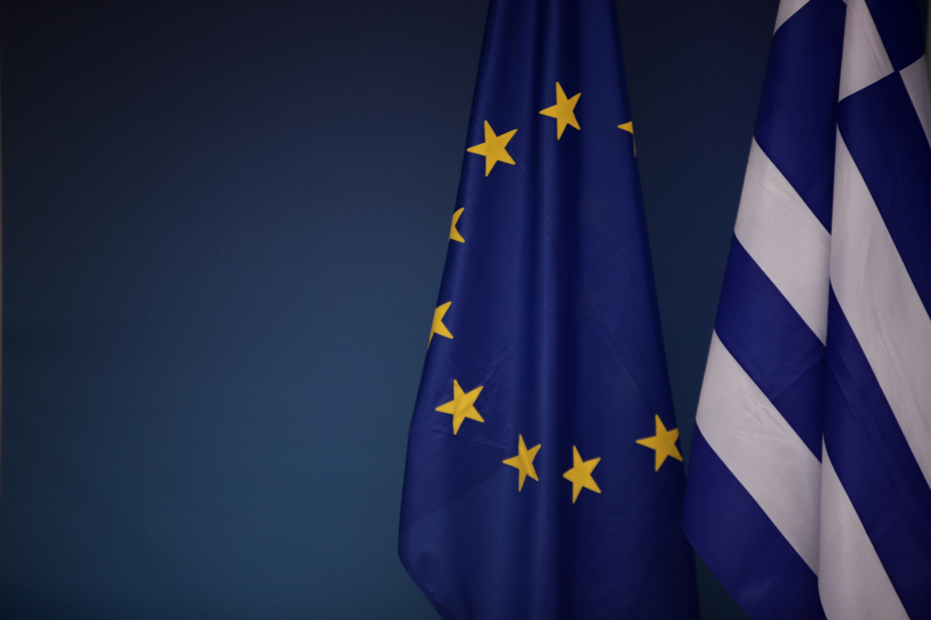 Σε νέα πρόωρη αποπληρωμή χρέους 5,3 δισ. προχωρά σήμερα η Ελλάδα