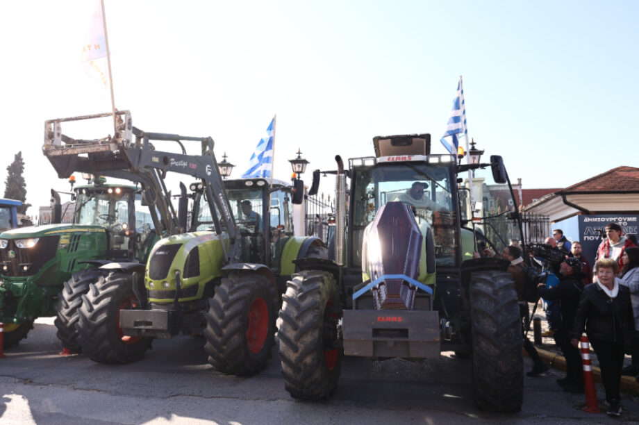 Τρακτέρ μπλόκα αγρότες