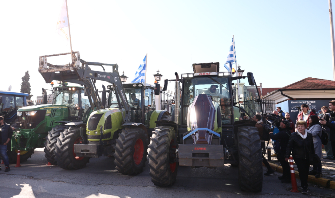 Τρακτέρ μπλόκα αγρότες
