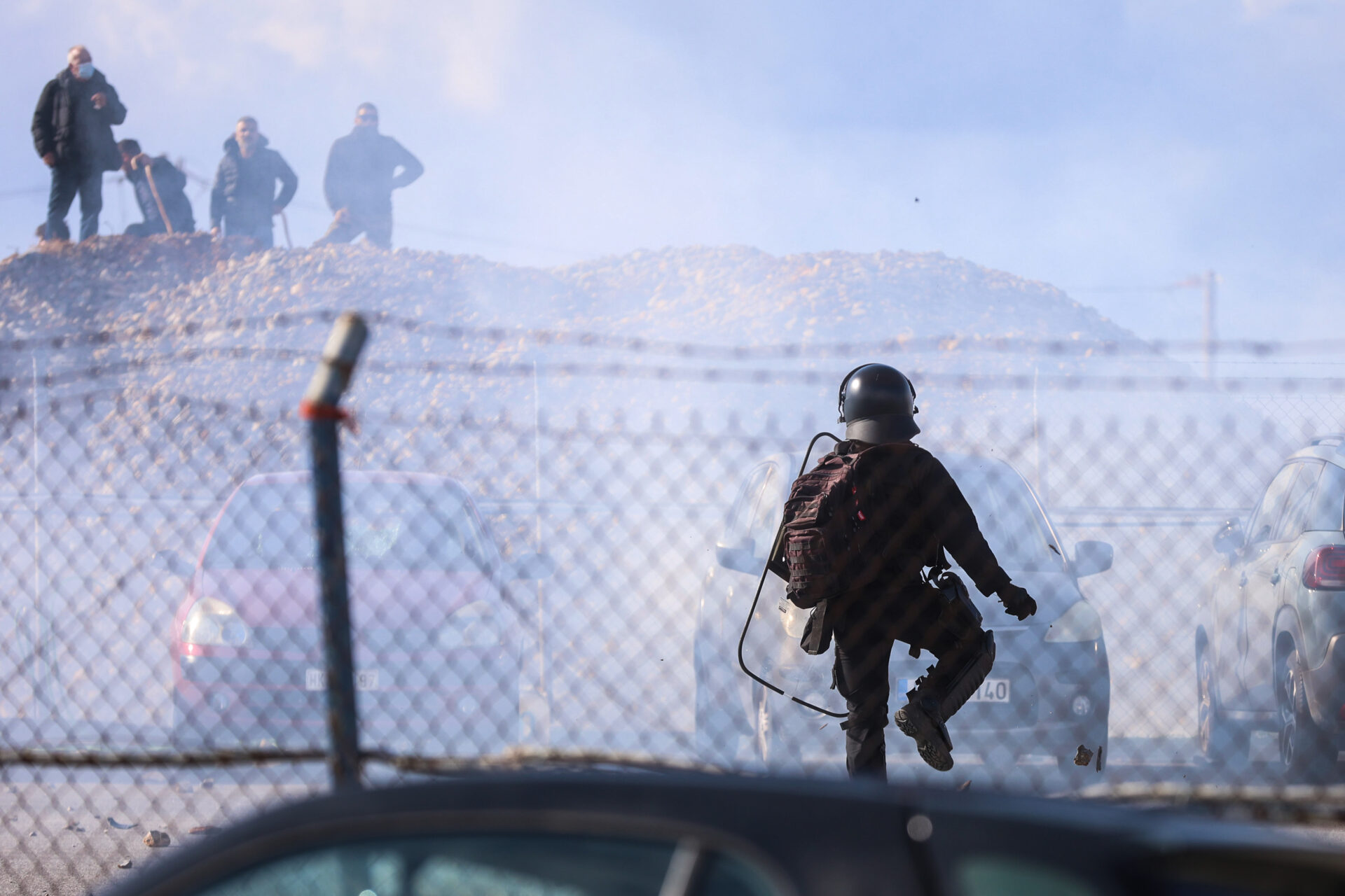 Μπλόκα στην Κρήτη: Γιατί κατέβηκαν από τον Ψηλορείτη και έστησαν «πόλεμο» στα αεροδρόμια – Νέα δικογραφία με 200 άτομα