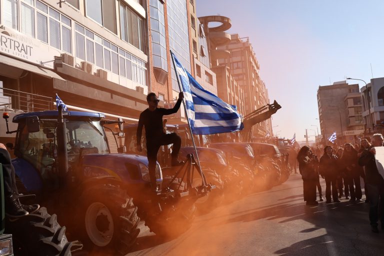 Αύριο (16/12) αποφασίζουν για διάλογο ή κλιμάκωση των κινητοποιήσεων οι αγρότες – «Ασπιρίνη» οι ανακοινώσεις Τσιάρα