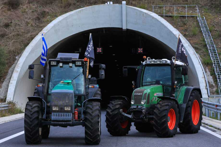 Μπλόκα αγρότες