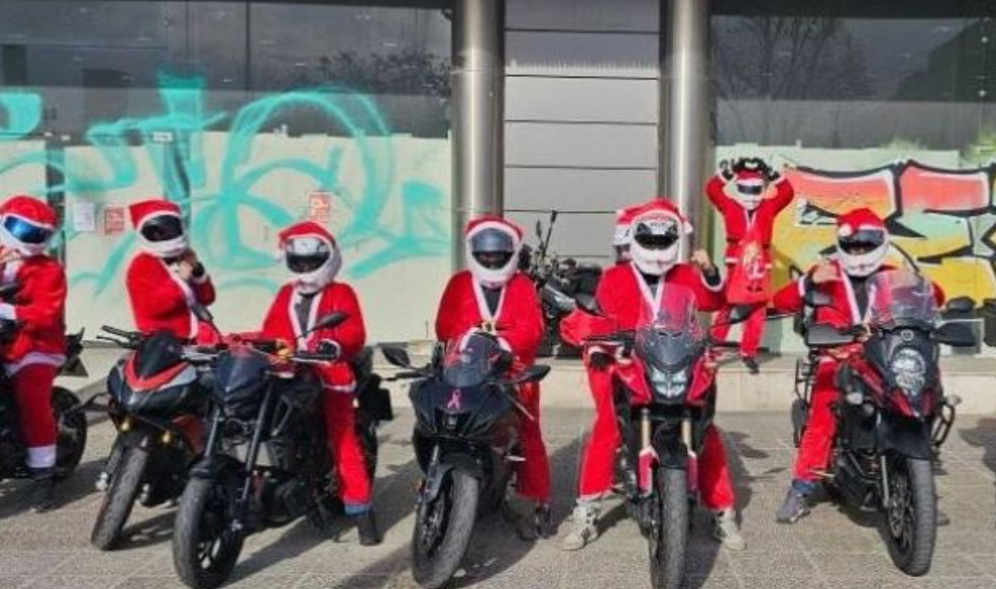 Μηχανόβιοι Άι Βασίληδες στην Αγία Παρασκευή (βίντεο)