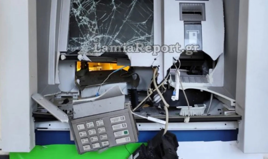 Βοιωτία: Ανατίναξαν ΑΤΜ, άρπαξαν όλα τα χρήματα και έγιναν καπνός – Δείτε εικόνες