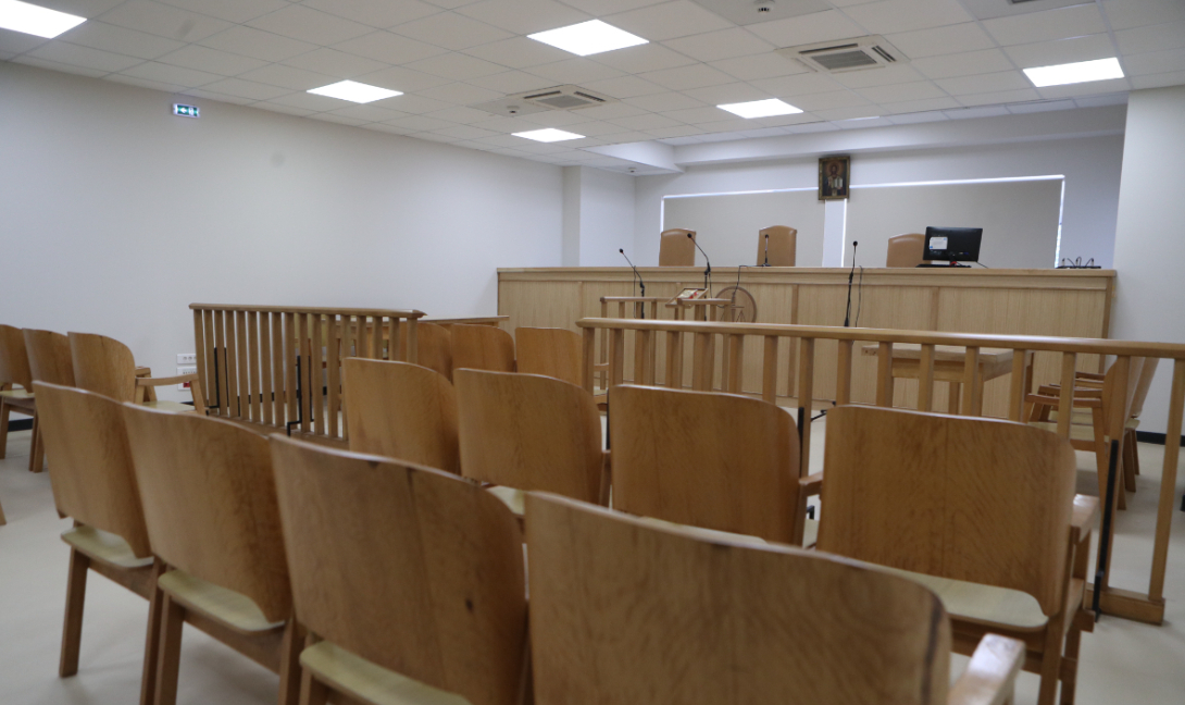 25 μήνες φυλακή σε 40χρονο κρατούμενος στον Βόλο που… δάγκωσε αστυνομικό