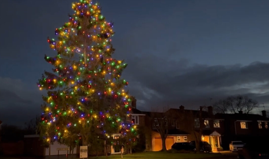 Χριστουγεννιάτικο Δέντρο Φώτα