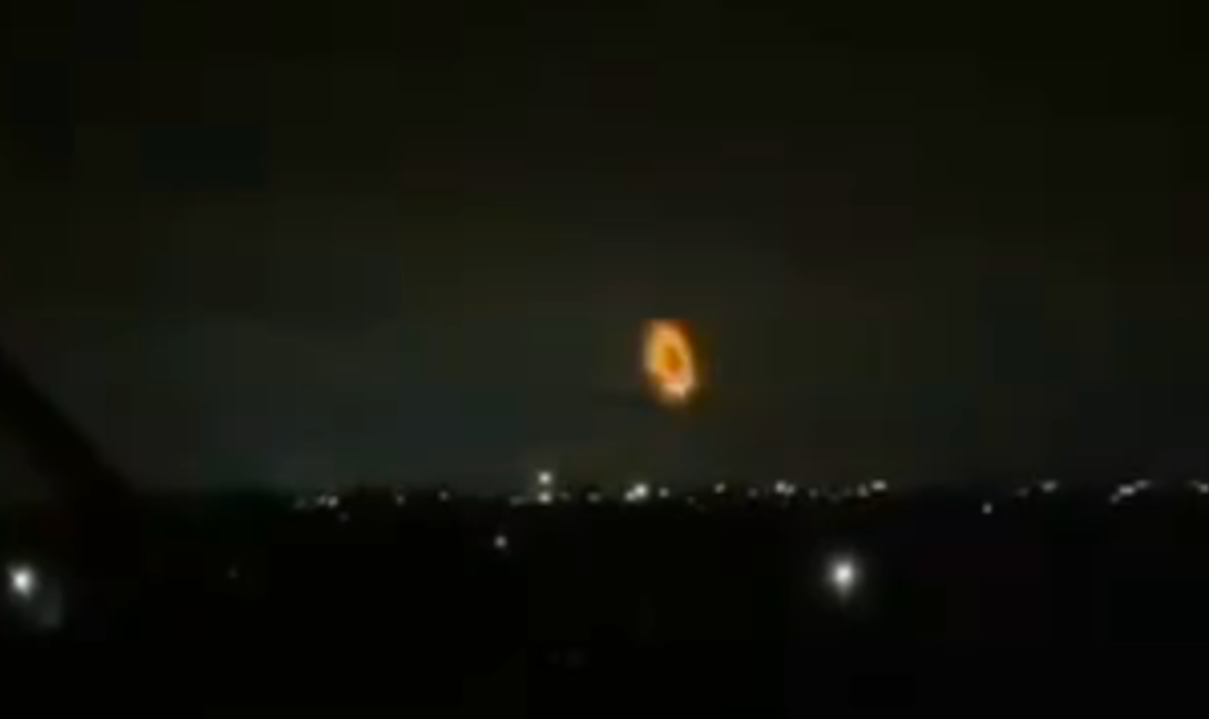 Πυρκαγιά σε ρωσικό διυλιστήριο έπειτα από πτώση συντριμμιών ουκρανικού drone