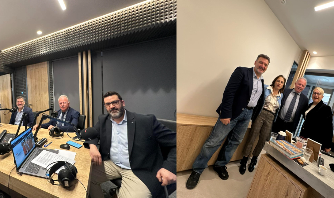 Σε εξέλιξη ο εορταστικός μαραθώνιος στο CRETAONE 102,3 (φωτογραφίες)