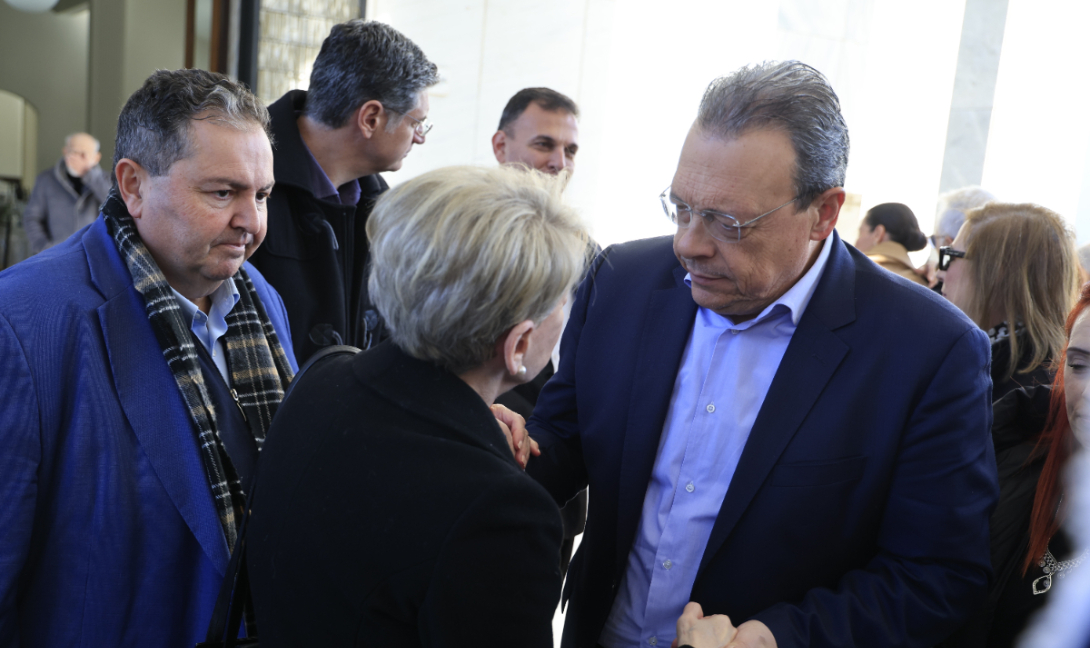 Φάμελλος Κηδεία Ακρίτα