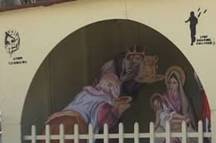 Βεβήλωσαν την φάτνη στην Πλατεία Ελευθερίας!