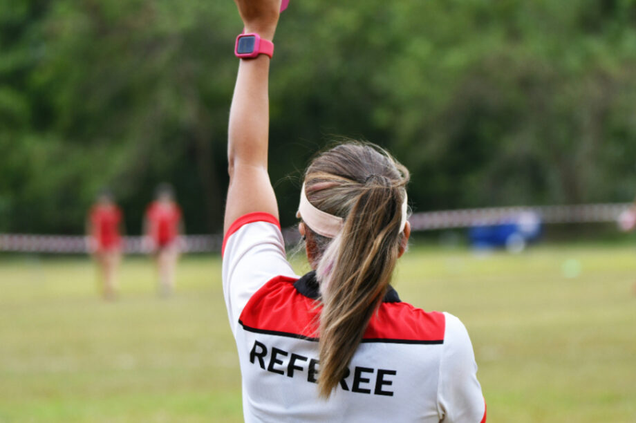 Γυναίκα Διαιτητής