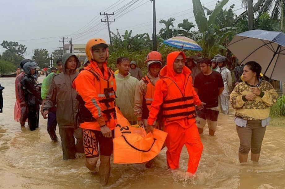 Ινδονησία καταστροφές