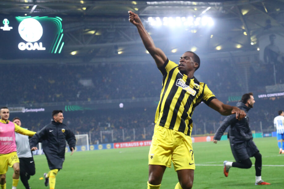 Κουτέσα ΑΕΚ Κραιόβα