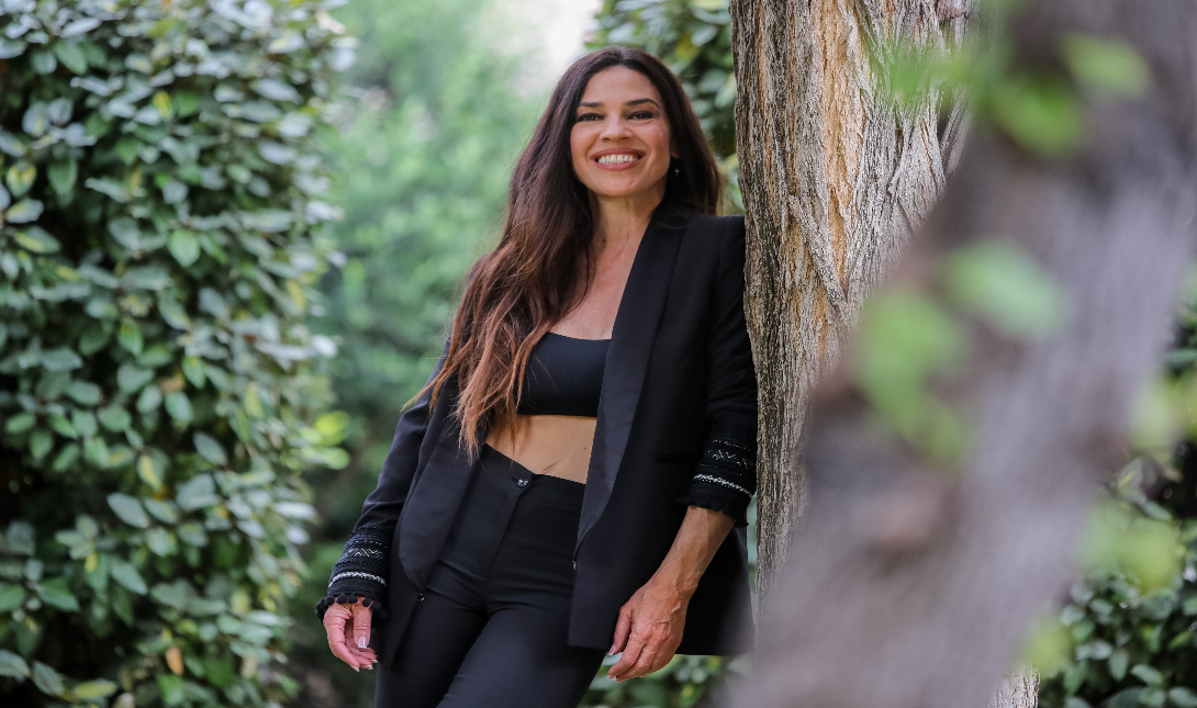 Ο ποδοσφαιριστής σε ομάδα της Super League ο γιος της Ναταλίας Δραγούμη (φωτογραφίες)