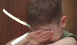 Πάτρα: Νηπιαγωγός κατηγορείται για κακοποίηση νηπίων με ειδικές ανάγκες – Δείτε βίντεο