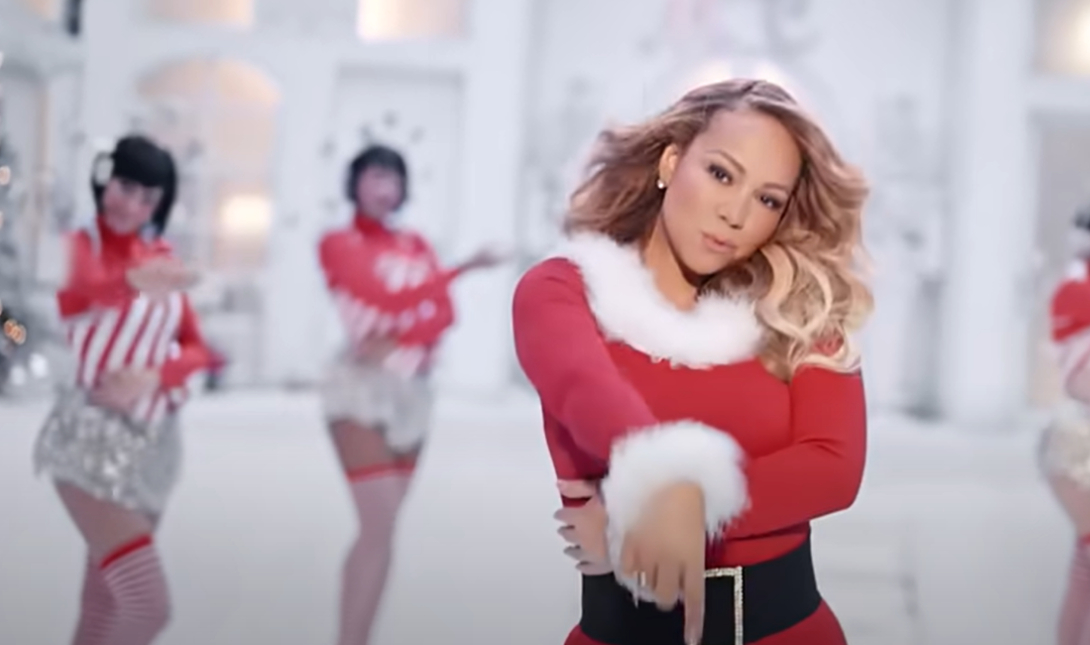«All I Want for Christmas Is You»: Πόσα χρήματα βγάζει κάθε Χριστούγεννα από αυτό το τραγούδι η Mariah Carey