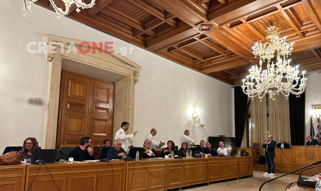 Διεκόπη για… καλό η συνεδρίαση του Δημοτικού Συμβουλίου (βίντεο-φωτογραφίες)