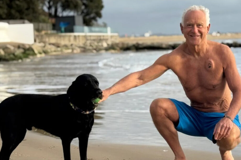 Σκύλος έσωσε ηλικιωμένο άνδρα που υπέστη καρδιακή ανακοπή σε ερημική παραλία!