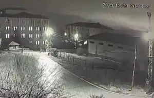 Βίντεο ντοκουμέντο από τη στιγμή της συντριβής του αεροσκάφους που μετέφερε τον Λίβυο ΑΓΕΣ