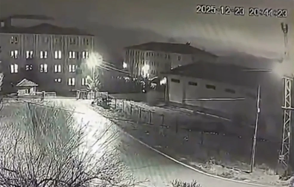 Βίντεο ντοκουμέντο από τη στιγμή της συντριβής του αεροσκάφους που μετέφερε τον Λίβυο ΑΓΕΣ