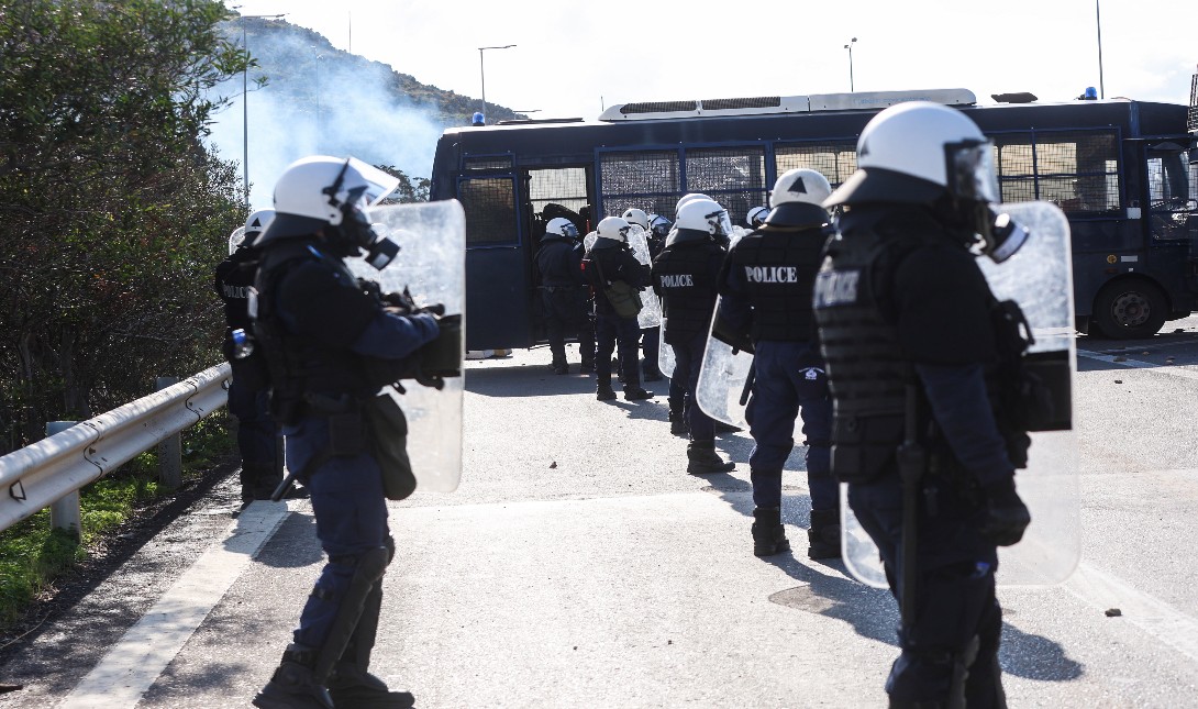 Ηράκλειο: Ενισχύονται τα ΜΑΤ με δύο διμοιρίες από την Αθήνα