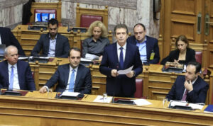 Πέρασε η τροπολογία για την αυστηροποίηση της νομοθεσίας περί όπλων – Οι νέες διατάξεις