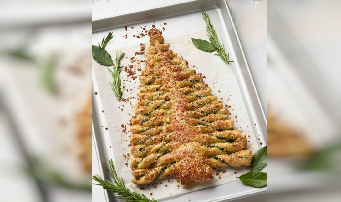 Χριστουγεννιάτικο δέντρο από σφολιάτα με σπανάκι και τυριά