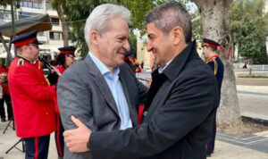 Από τα χειροκροτήματα στις καταγγελίες: Ένα ξεστόλισμα δρόμος