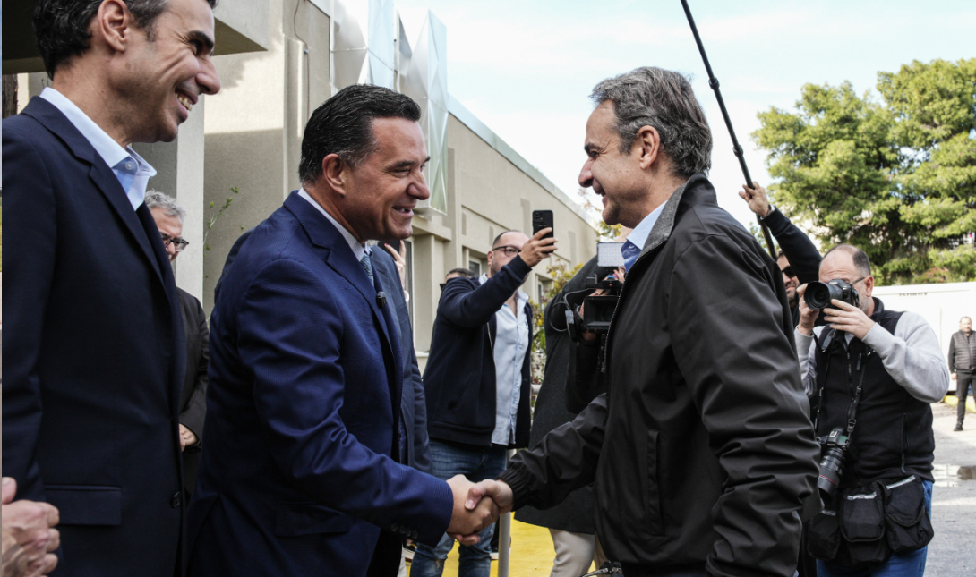 Ο Άδωνις Γεωργιάδης από το Κέντρο Υγείας Μαρκοπούλου: «Αφήνουμε πίσω την γκρίνια και πάμε μπροστά για ένα νέο ΕΣΥ»