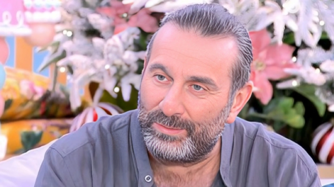 Συγκλονίζει ο Ηλίας Βαλάσης: «Απείλησα τον Θεό, του είπα πως αν δεν ζήσει, θα αυτοκτονήσω»