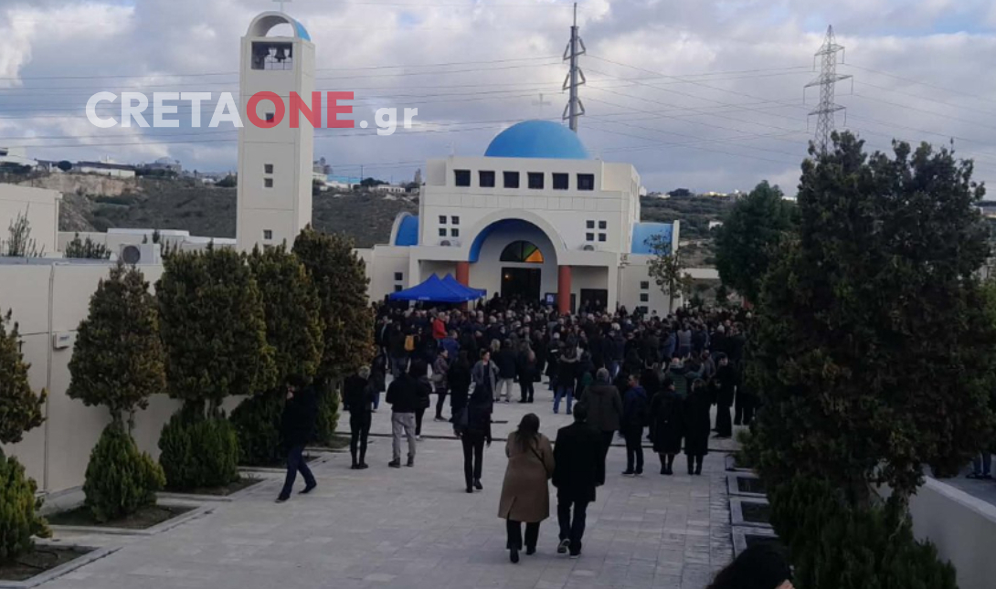 Ηράκλειο: Θρήνος και οδυρμός στην κηδεία του 37χρονου – Δείτε φωτογραφίες και βίντεο