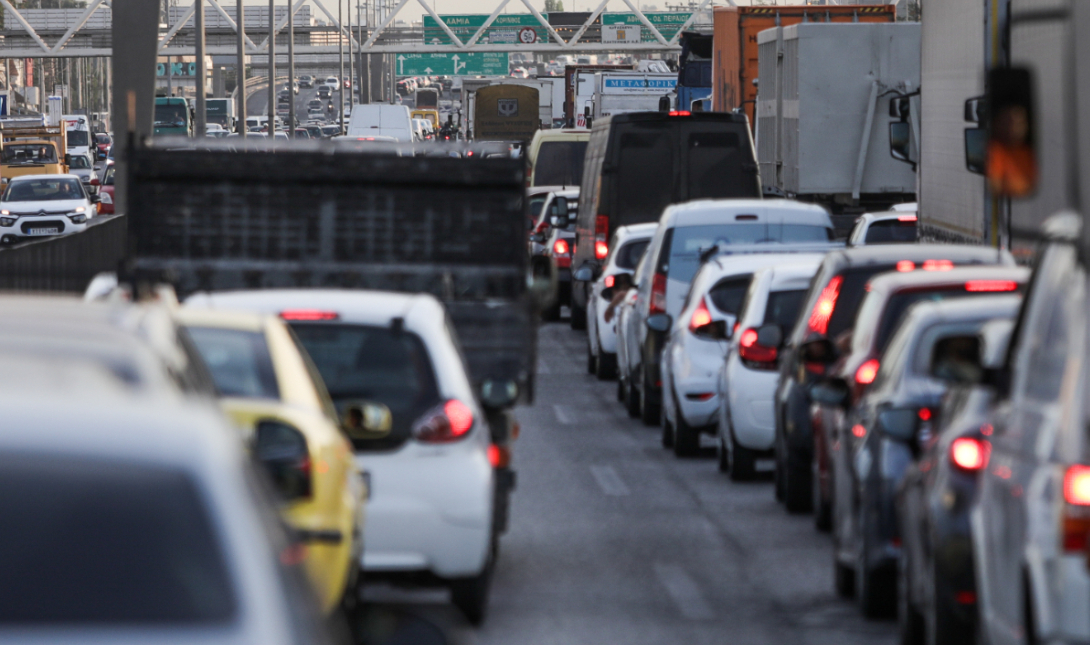 «Κολλημένος» ο Κηφισός αυτήν την ώρα – Ουρές χιλιομέτρων από ακινητοποιημένα οχήματα