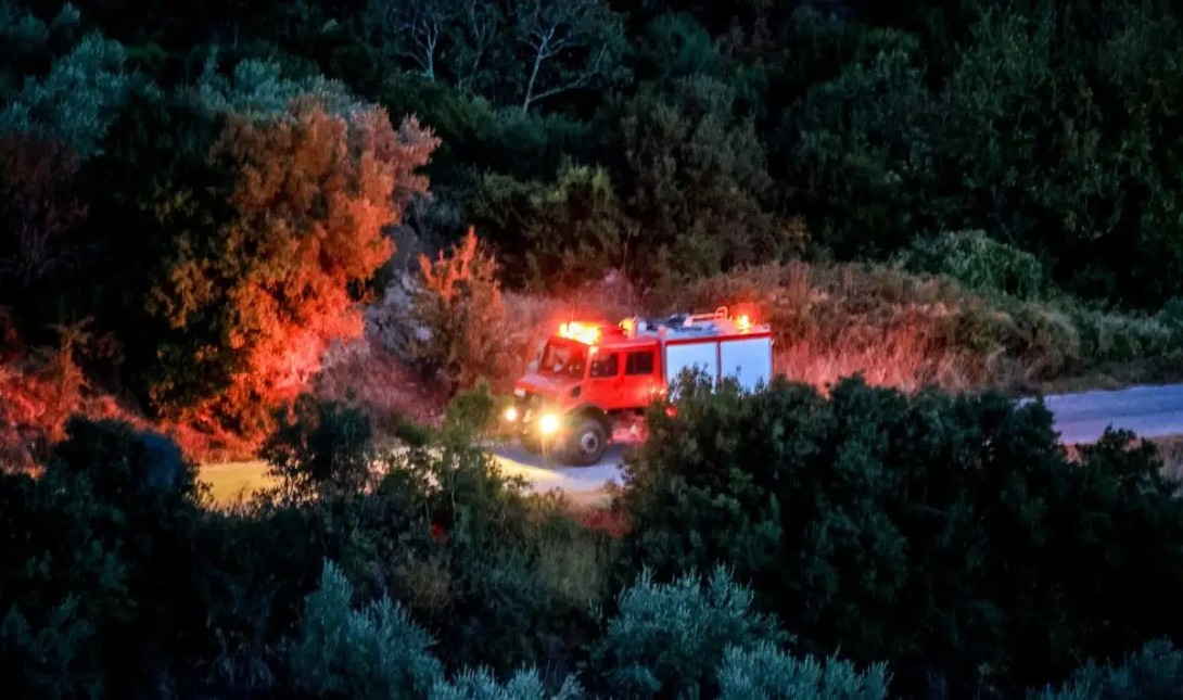 Φωκίδα: Χωρίς τις αισθήσεις τους κάτω από χιονοστιβάδα εντοπίστηκαν οι 3 ορειβάτες που αγνοούνταν από τα Χριστούγεννα