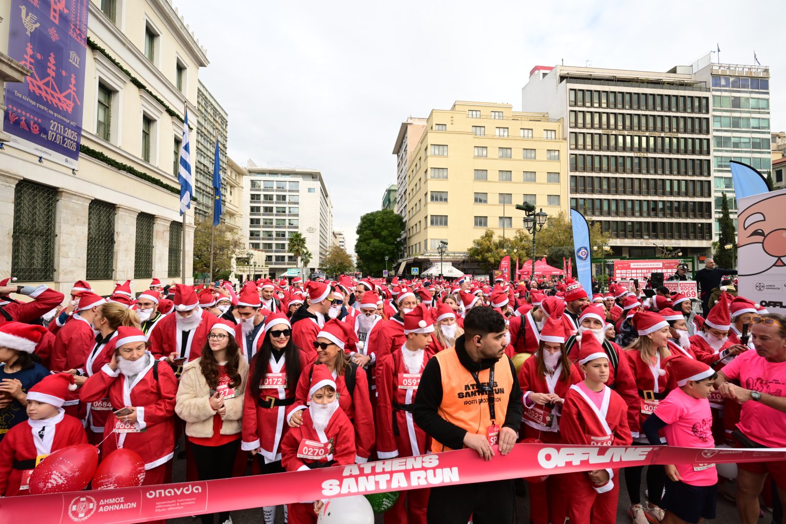 Athens Santa Run 2025, μια γιορτή αλληλεγγύης και αθλητισμού (εικόνες)