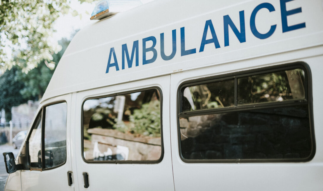 ambulance ασθενοφορο
