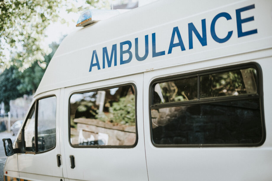 ambulance ασθενοφορο
