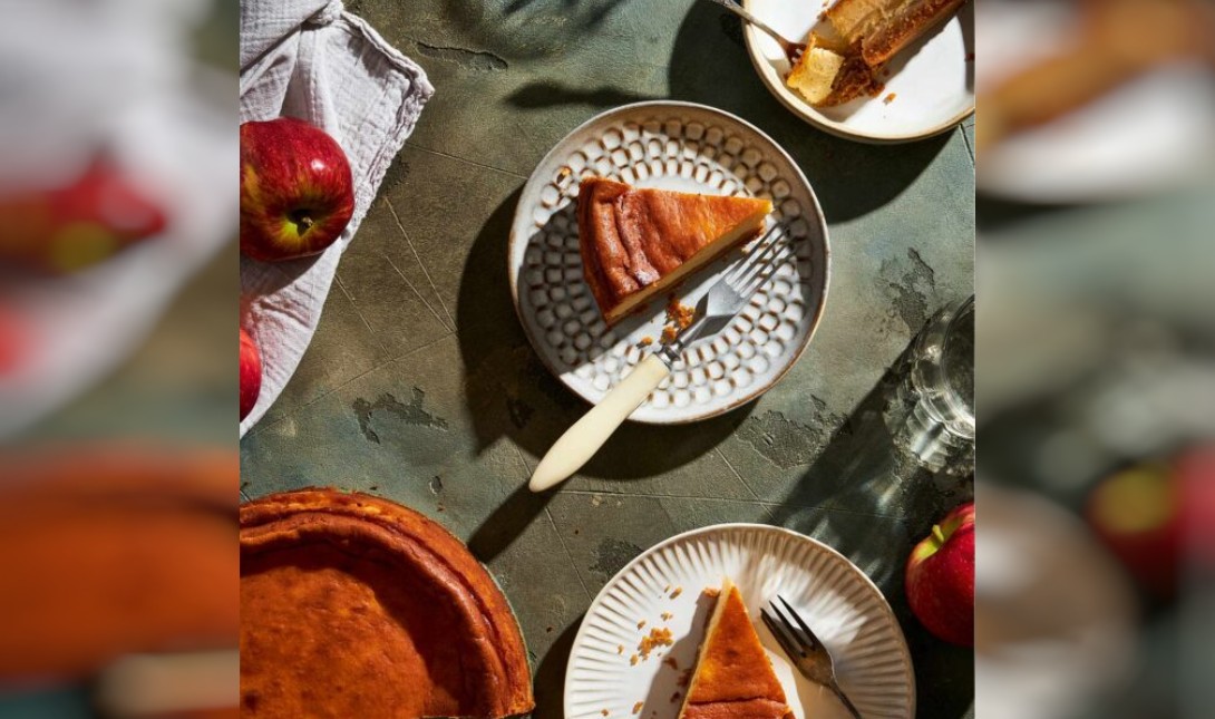 Τσίζκεϊκ με μήλα και μέλι