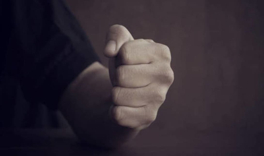 Βόλος: Δημοτικός σύμβουλος καταγγέλλει Αντιδήμαρχο για ξυλοδαρμό