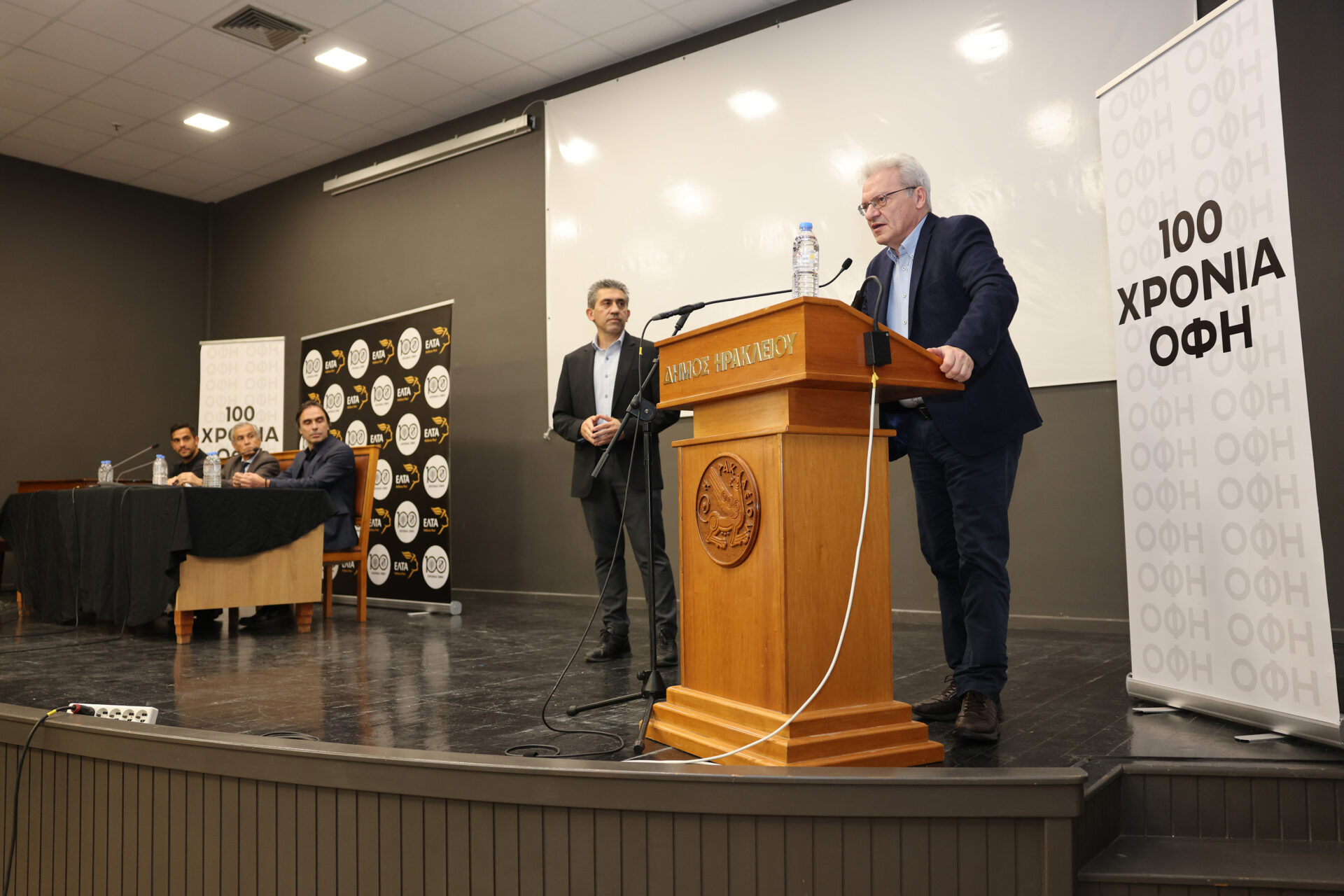 Αλέξης Καλοκαιρινός: « Ο ΟΦΗ τροφοδοτείται από την ιστορία του. Έχει ρίζωμα κοινωνικό που τον τροφοδοτεί και θα τον τροφοδοτεί διαρκώς. Η επόμενη μέρα θα είναι καλύτερη(video)