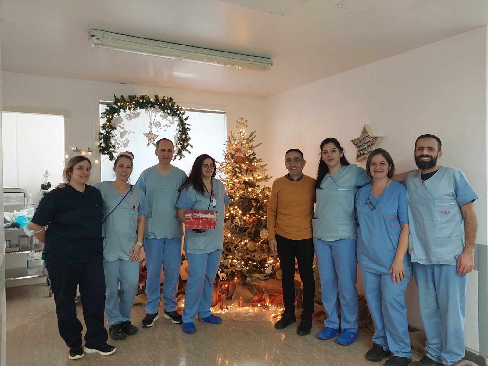 Γιορτινές ευχές και θετική ενέργεια στο ΠαΓΝΗ από το Σωματείο Εργαζομένων (Φωτογραφίες)