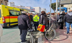 Σοβαρό τροχαίο με παράσυρση γυναίκας στο κέντρο του Βόλου: Την έριξε στο οδόστρωμα και χτύπησε το κεφάλι της – Δείτε φώτο