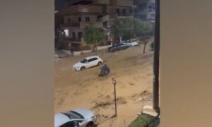 Παράσυρση ηλικιωμένης στη Γλυφάδα: Σπαρακτικό κλάμα παιδιού – «Πού πάει η μαμά;»