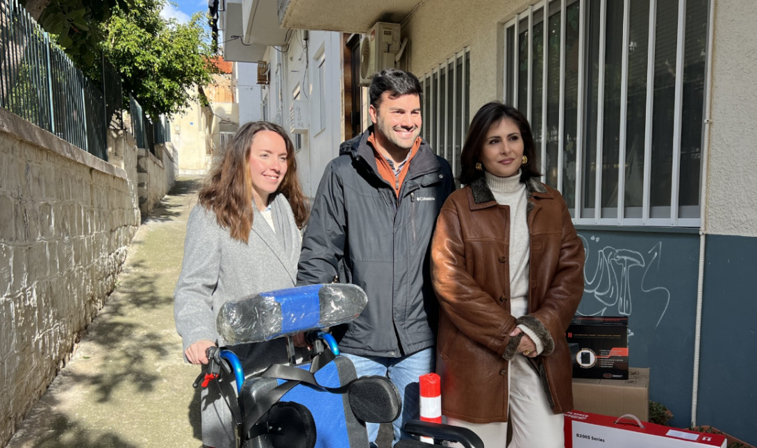 Δήμος Σητείας: Παρέδωσε αμαξίδιο στο ειδικό σχολείο (φωτογραφίες)