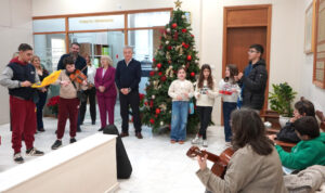 Έψαλαν τα κάλαντα των Θεοφανίων στην Περιφέρεια