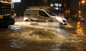 Φονική κακοκαιρία στη χώρα: Δύο νεκροί, χάος και πλημμύρες – Στο έλεος των θυελλωδών ανέμων και σήμερα η Κρήτη