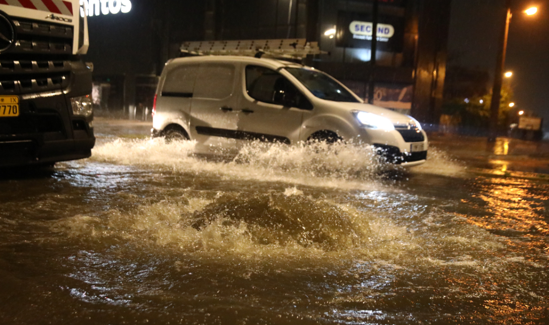Φονική κακοκαιρία στη χώρα: Δύο νεκροί, χάος και πλημμύρες – Στο έλεος των θυελλωδών ανέμων και σήμερα η Κρήτη